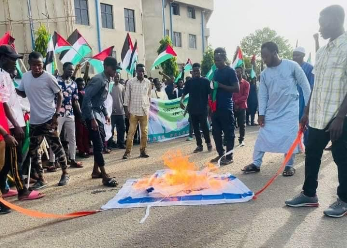 Shiite Muslims protesting in Abuja on October 9, courtesy Rachael Nuhu Birma.
