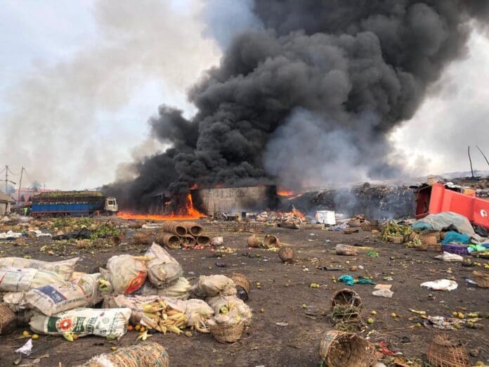 Lagos market on fire. Photo credit: X/@Maibitil_.