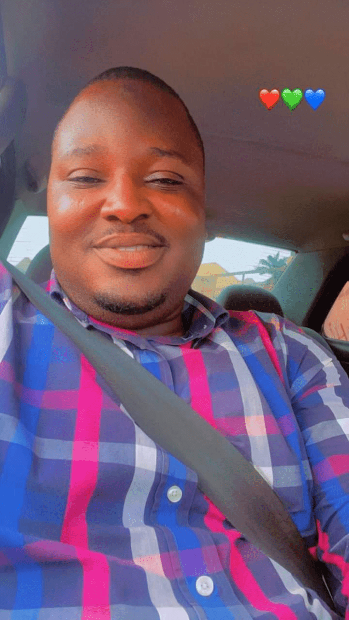 Kidnapped Saturday: AbdulGafar Alabelewe on seat belt, journalist of The Nation in a picture dated October 2023 (Credit: Facebook) .