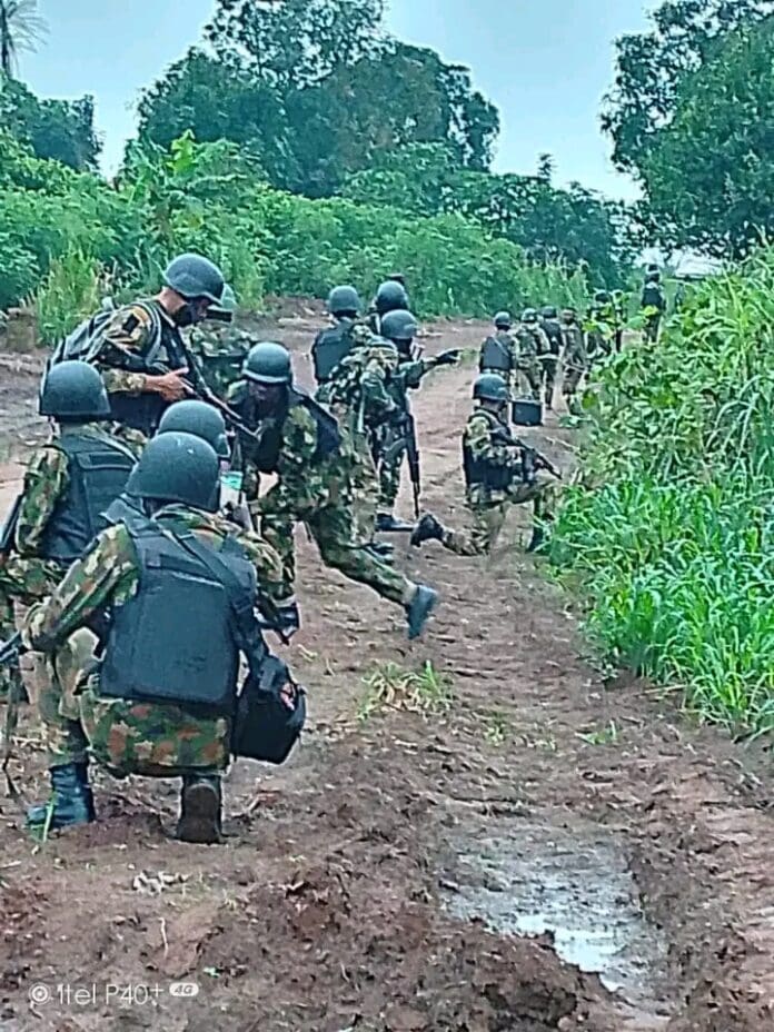 Nigerian soldiers during an operation. Photo credit: Facebook/HQ Nigerian Army.