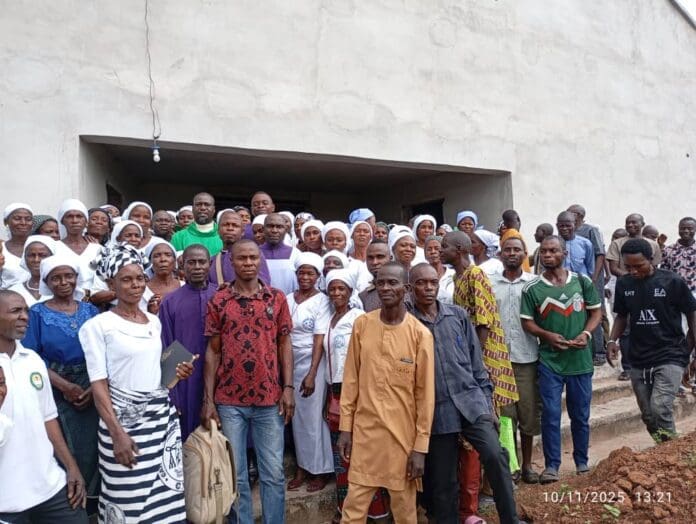 Members of St. Paul Cathedral Aye Twar. Credit Mike Odeh James.
