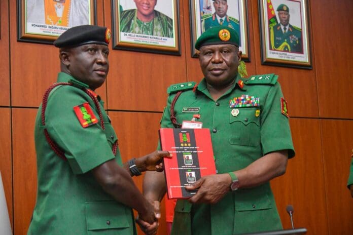 Chief of Defence Staff General Olufemi Oluyede, formerly Chief of Army Staff (right) and Chief of Army Staff Major-General W. Shaibu. Photo credit: Facebook/HQ Nigerian Army.
