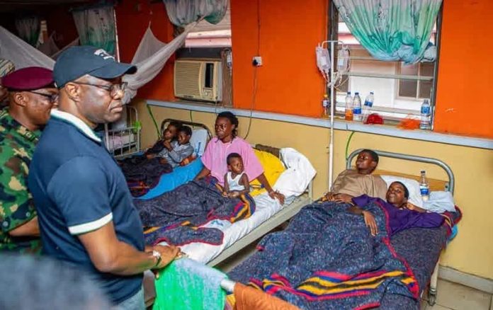 (Left, on black face cap and T-shirt) Governor Seyi Makinde, executive Governor of Oyo state visit the 44 Oyo Kidnap Victims at the hospital.  Picture Courtesy: Oyo state government media.