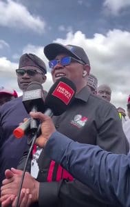 Breaking: Uproar as Government-Party (APC) Thugs Attack Presidential Candidate Peter Obi